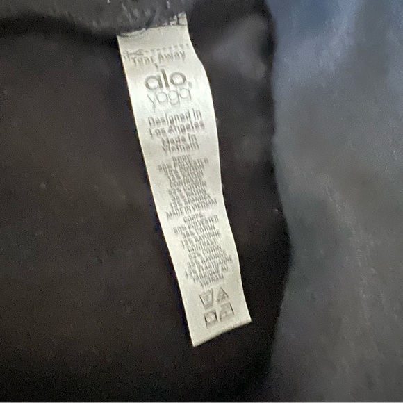 Alo Yoga Black Turtleneck Sweater. - Picture 5 of 5